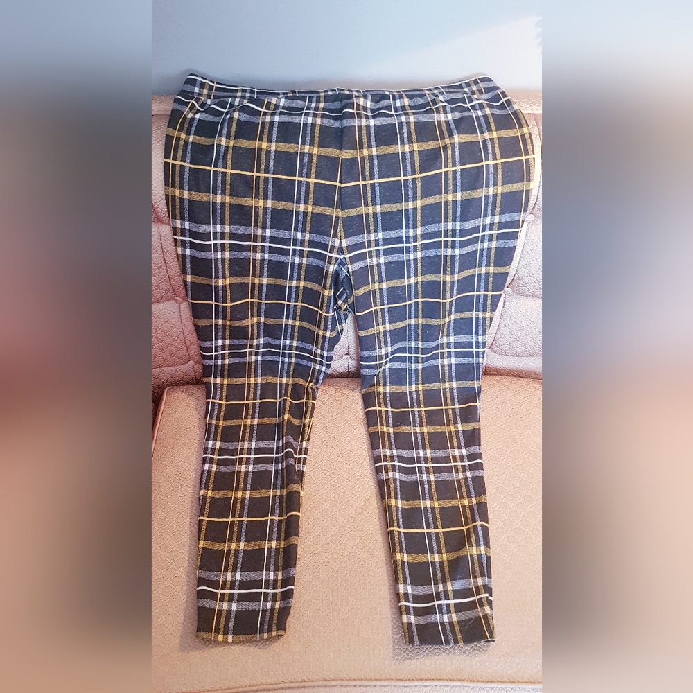 2021 George Women's Plus Size Plaid Pants White Yellow and Black 3X